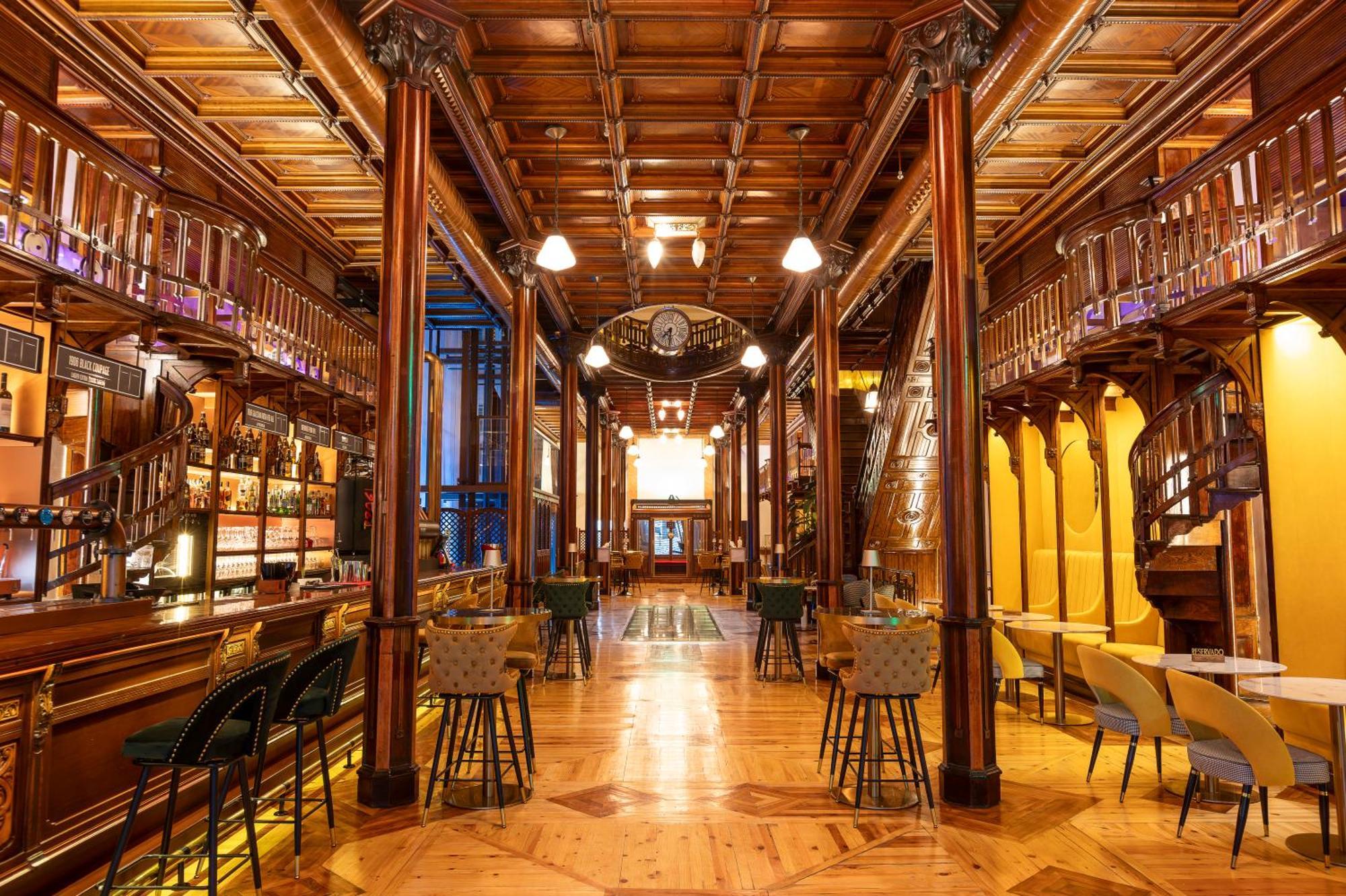 Hotel Las Tres Campanas 巴达霍斯 外观 照片