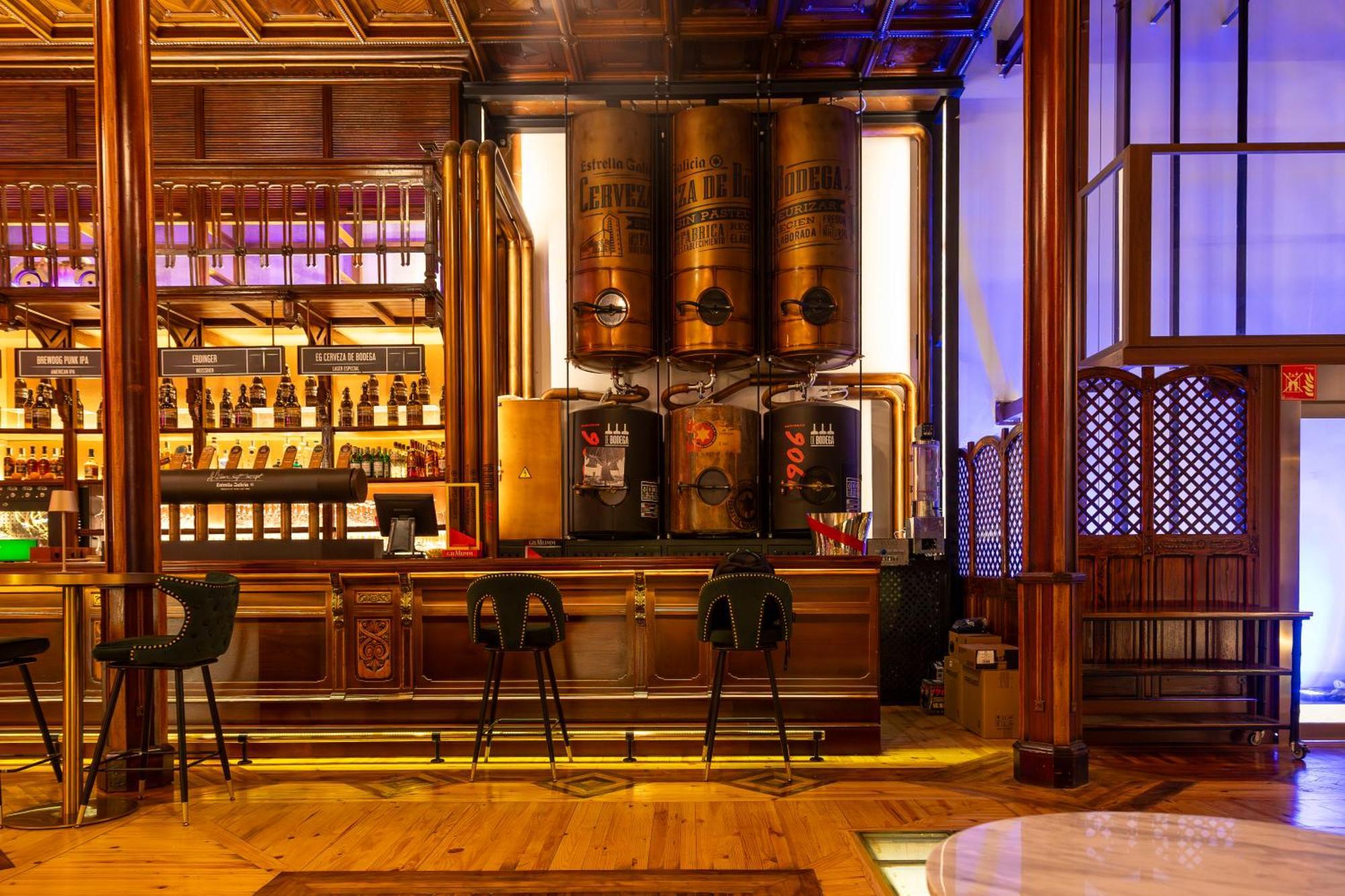 Hotel Las Tres Campanas 巴达霍斯 外观 照片