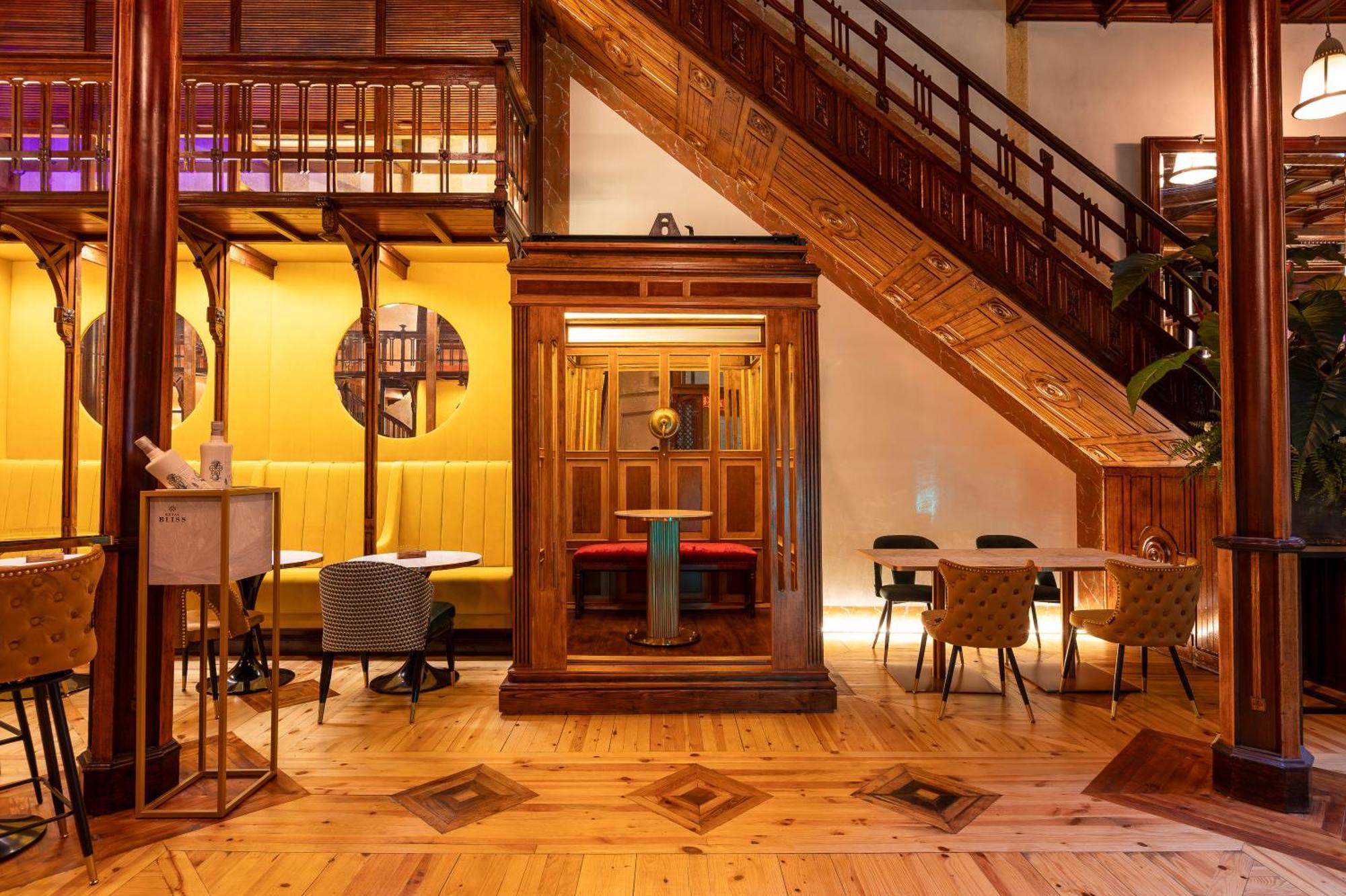 Hotel Las Tres Campanas 巴达霍斯 外观 照片