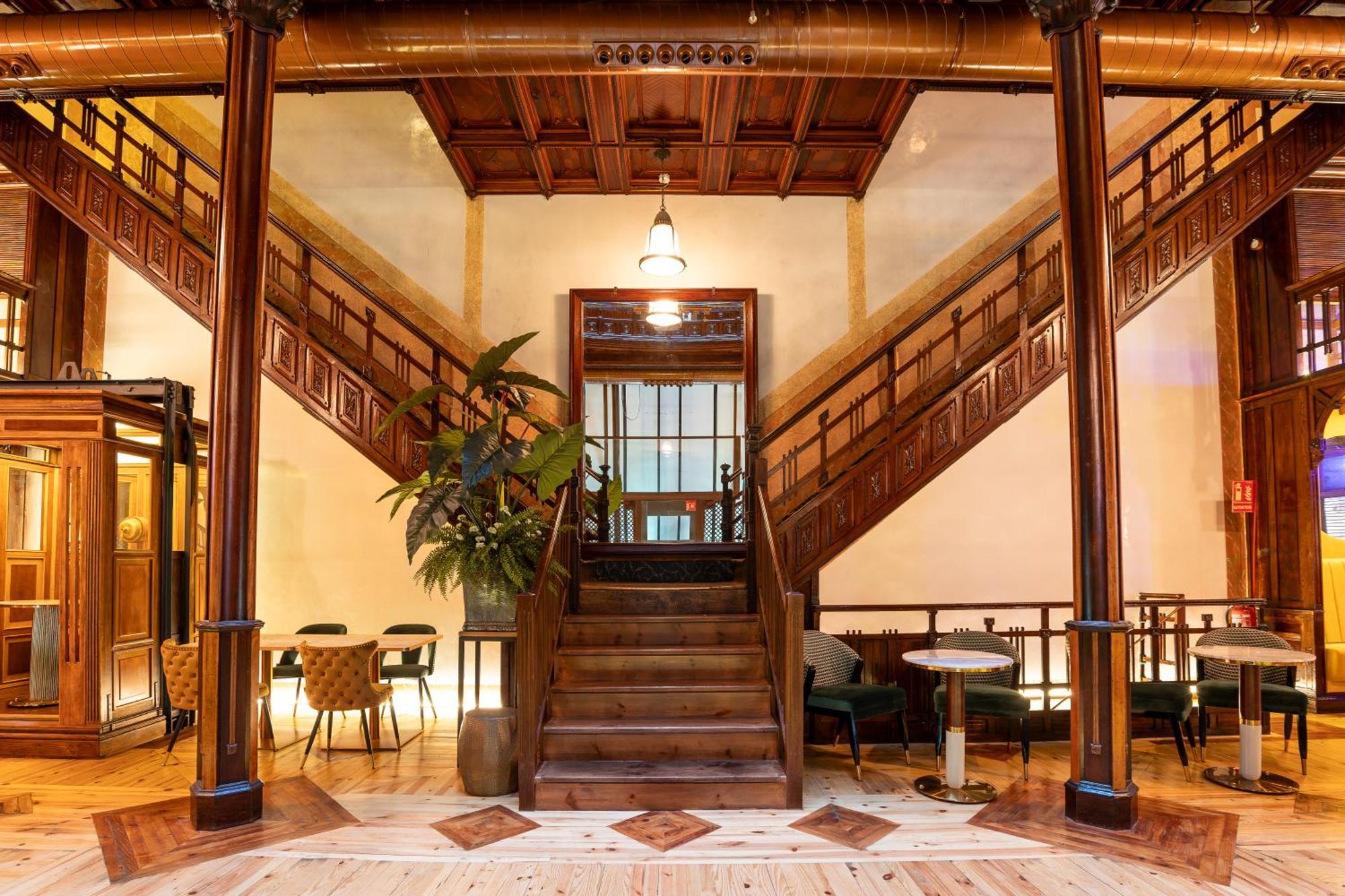 Hotel Las Tres Campanas 巴达霍斯 外观 照片